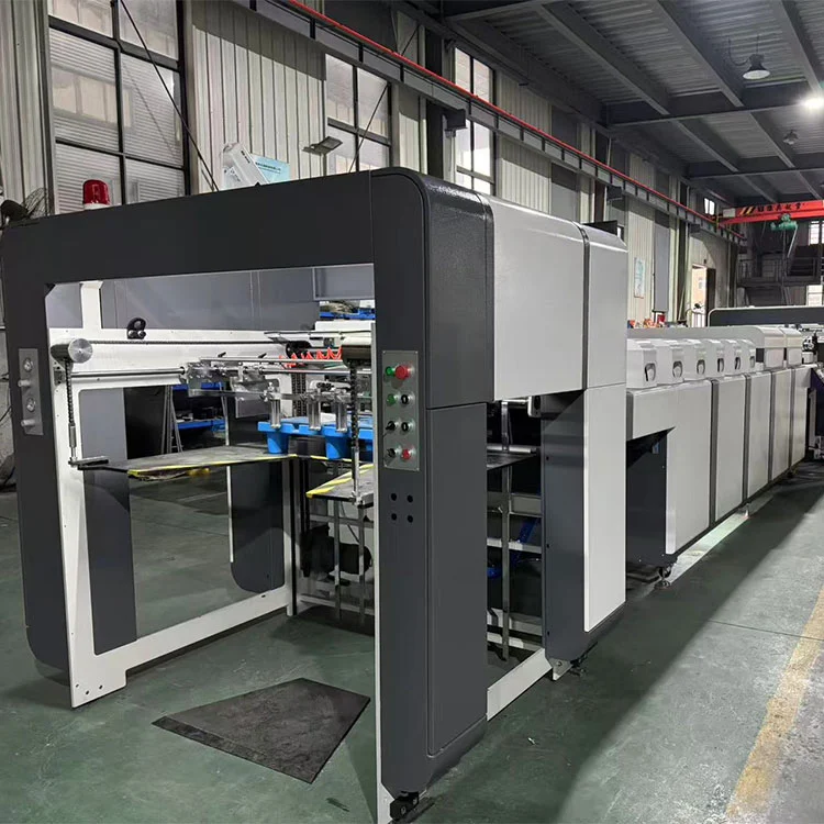 স্বয়ংক্রিয় পুরু পাতলা কাগজ UV তেল বার্নিশ মেশিন